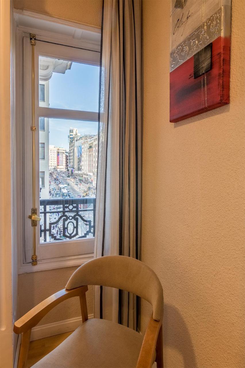Hostal Santillan Madrid Eksteriør billede